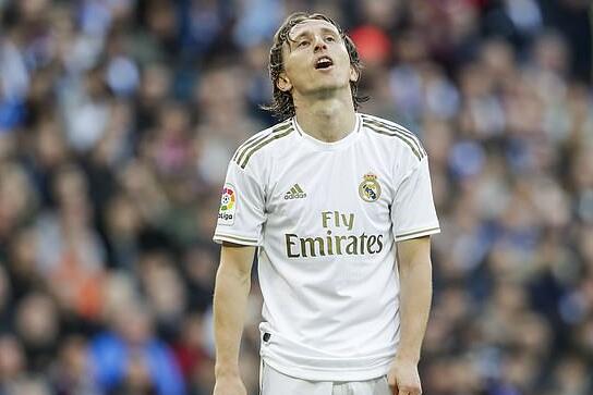 拼了 杨瀚森滑铲第一壮汉